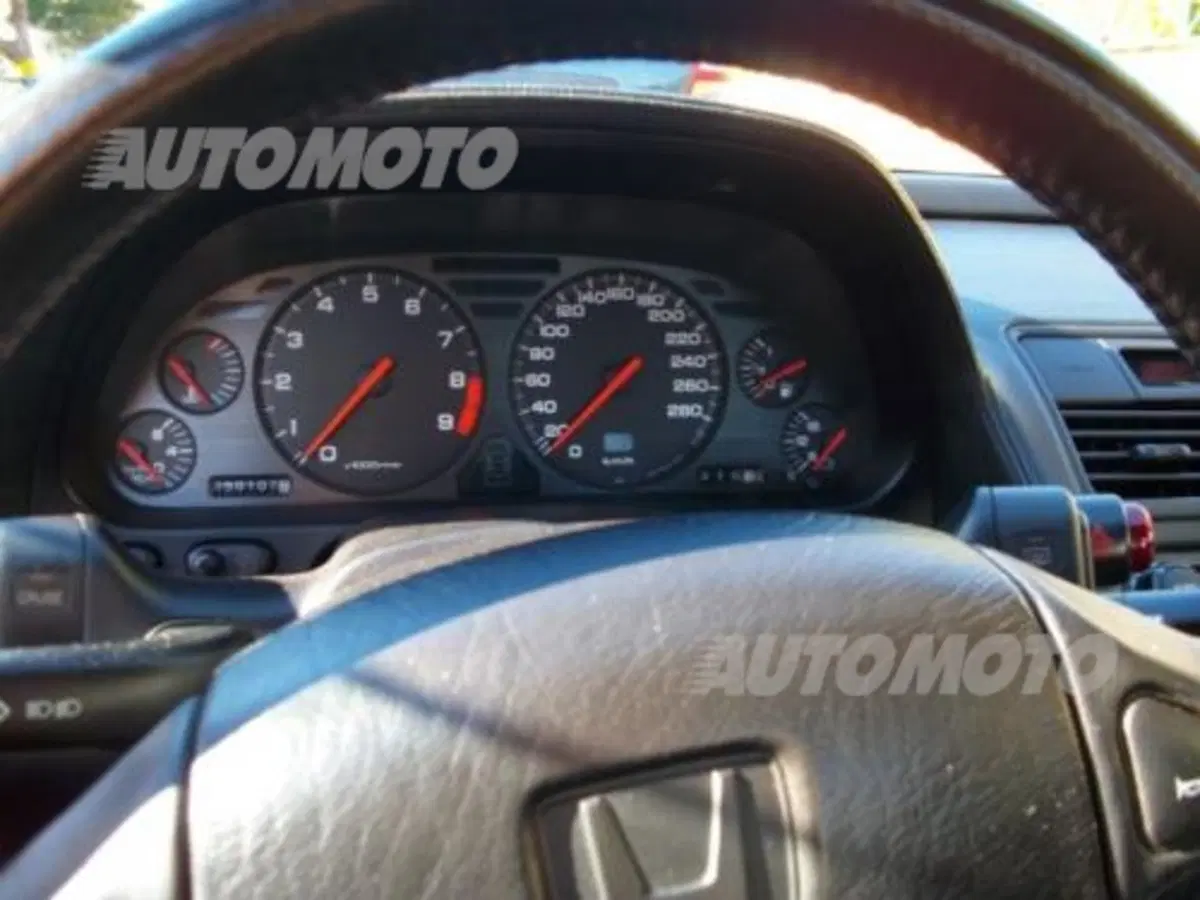 Honda NSX: in vendita uno degli esemplari appartenuti a Senna (7)