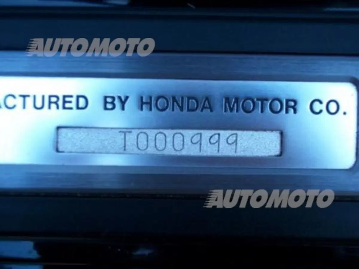 Honda NSX: in vendita uno degli esemplari appartenuti a Senna (8)