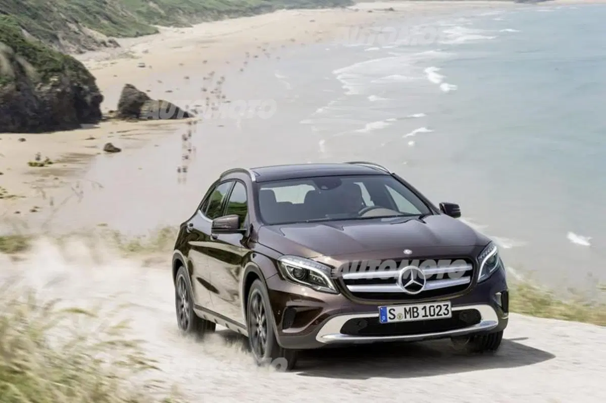 Mercedes GLA: foto e informazioni ufficiali