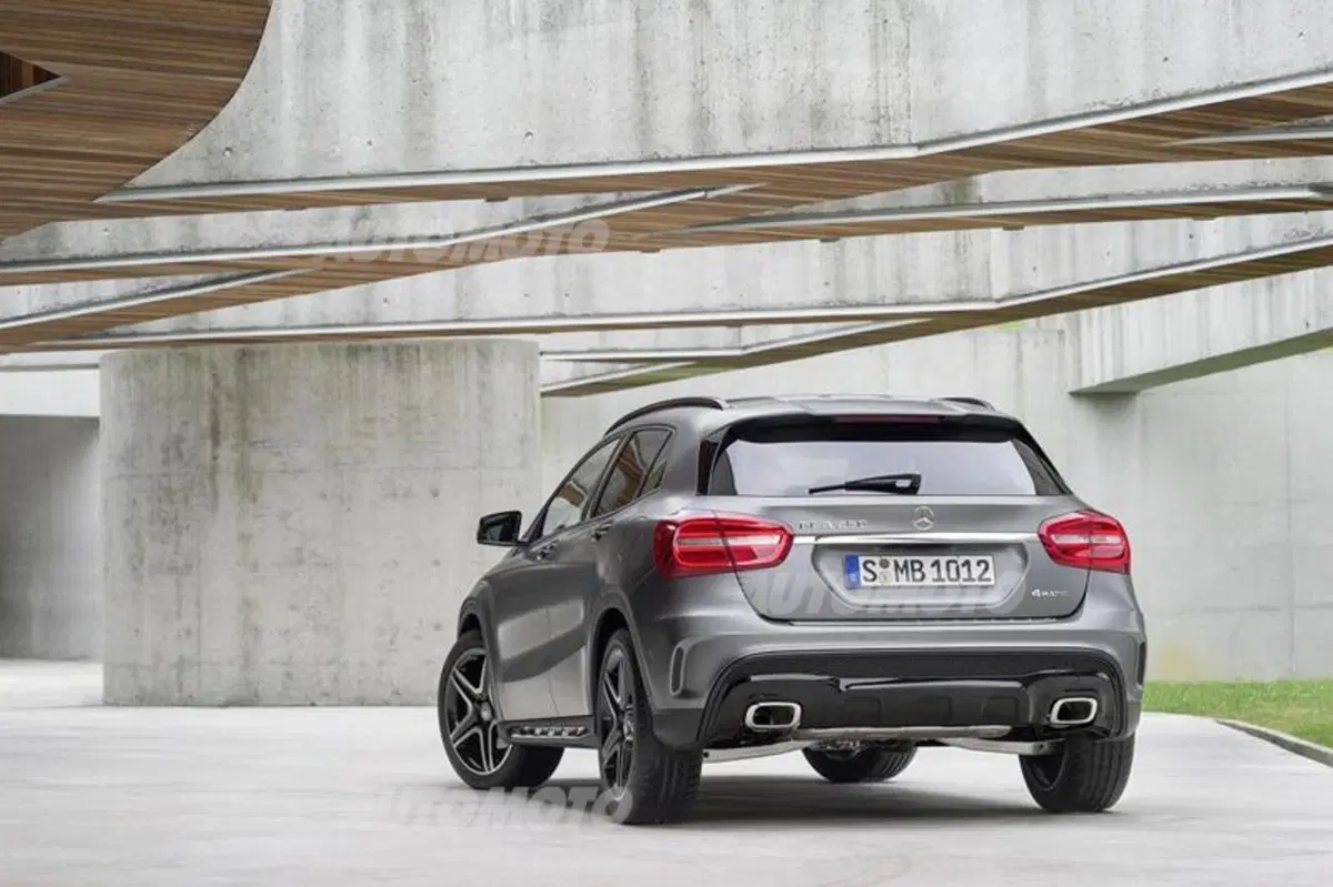 Mercedes GLA: foto e informazioni ufficiali (6)