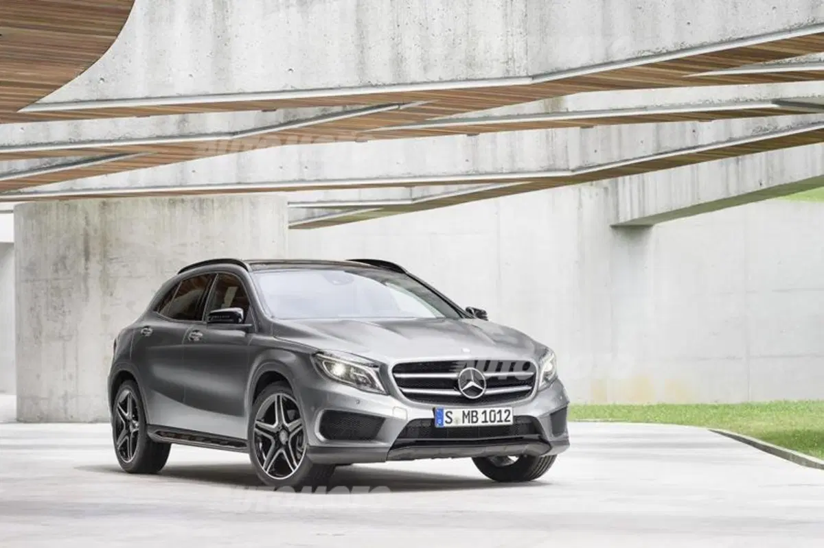 Mercedes GLA: foto e informazioni ufficiali (7)