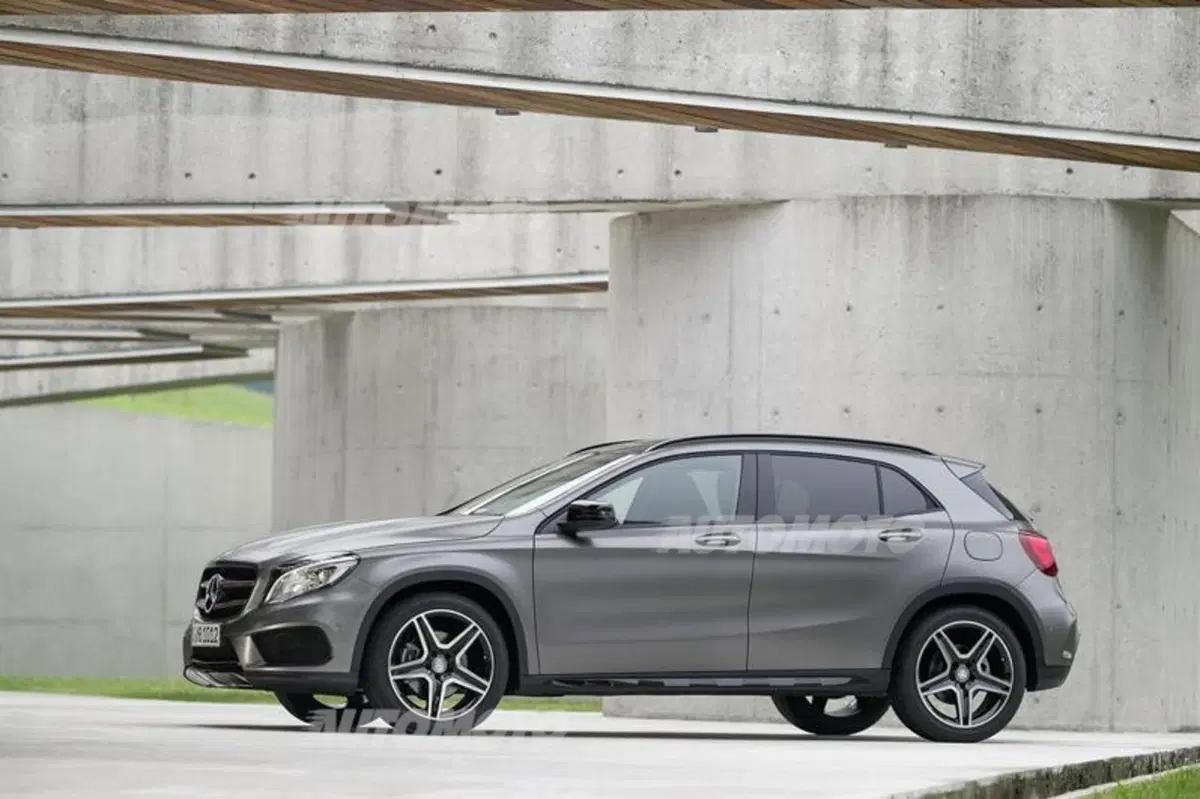 Mercedes GLA: foto e informazioni ufficiali (8)