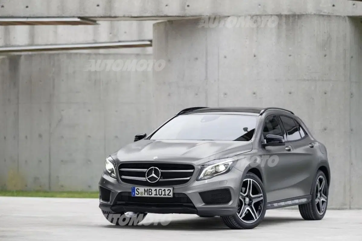 Mercedes GLA: foto e informazioni ufficiali (9)