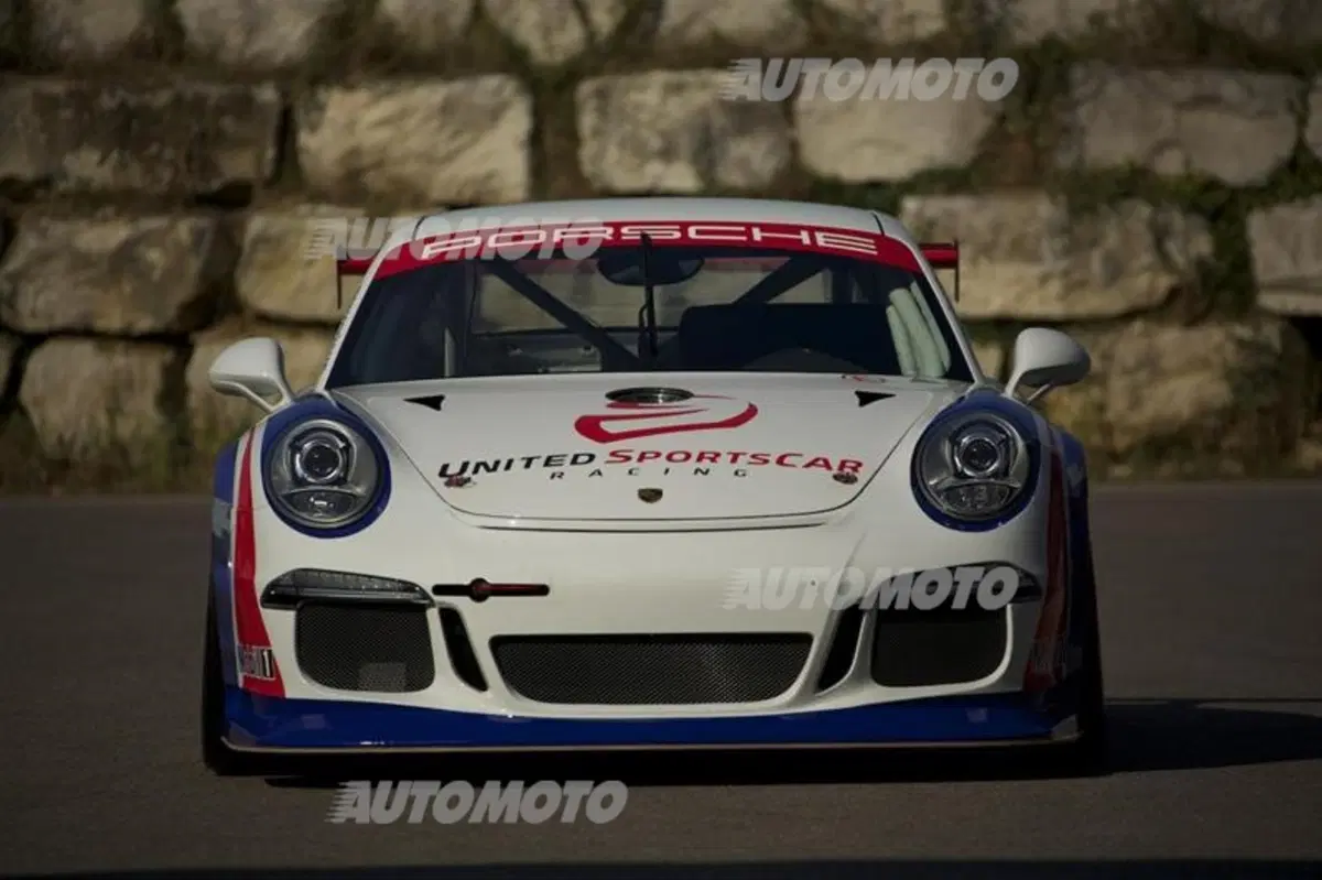 Porsche 911 GT America (4)