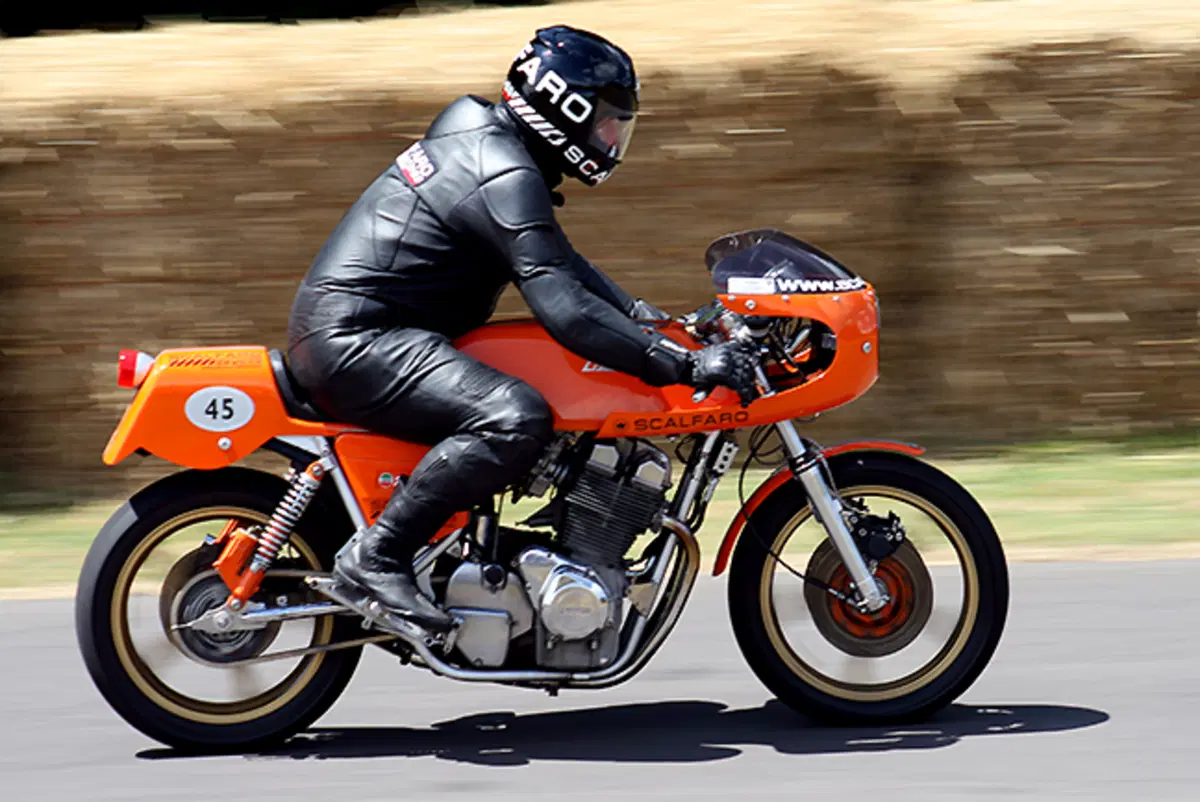 L'ex AD Maserati, Karl Heinz Kalbfell, è morto in moto sulla pista di Brands Hatch (2)
