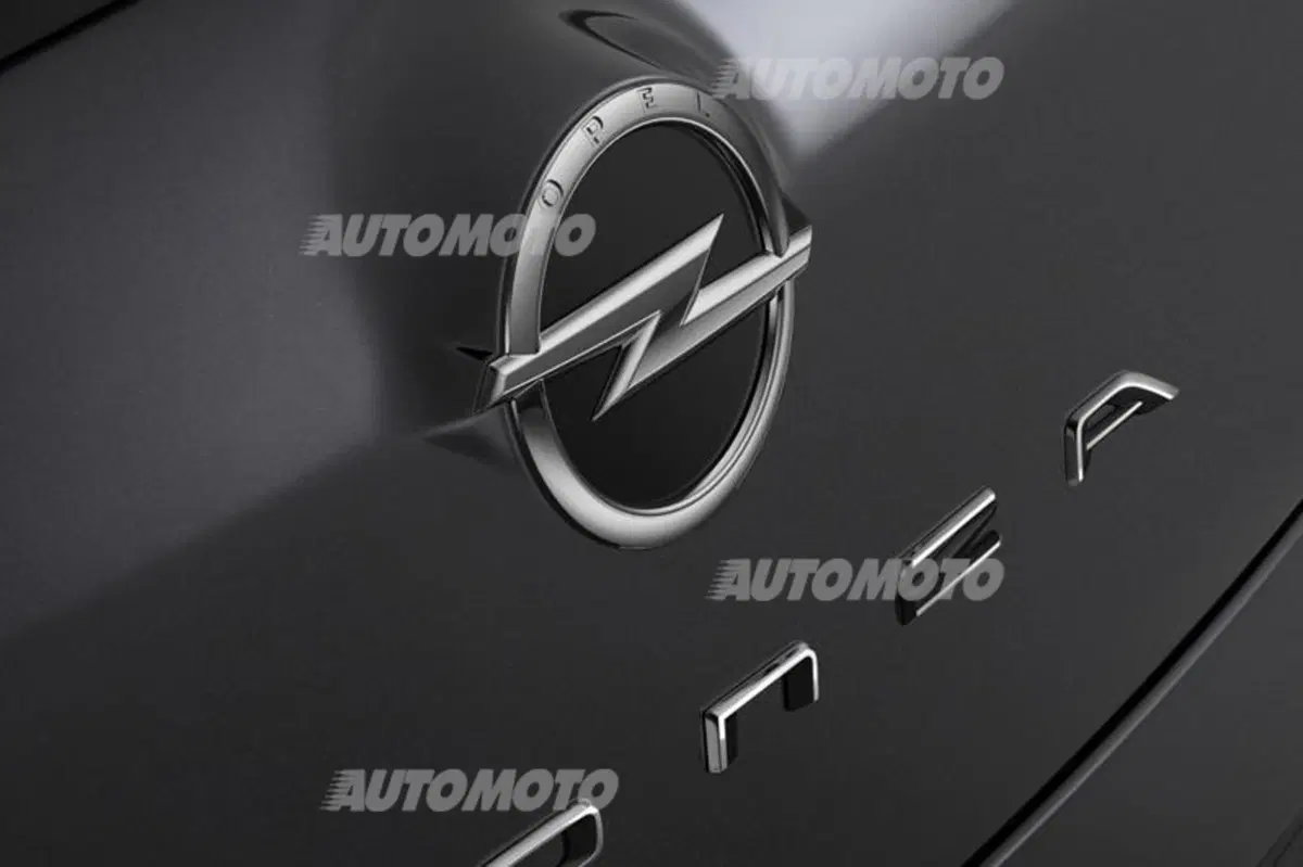 Opel Monza Concept: foto e informazioni ufficiali (14)
