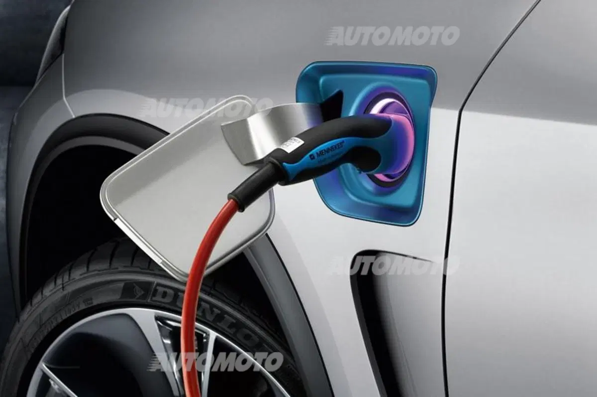 BMW Concept X5 eDrive (9)