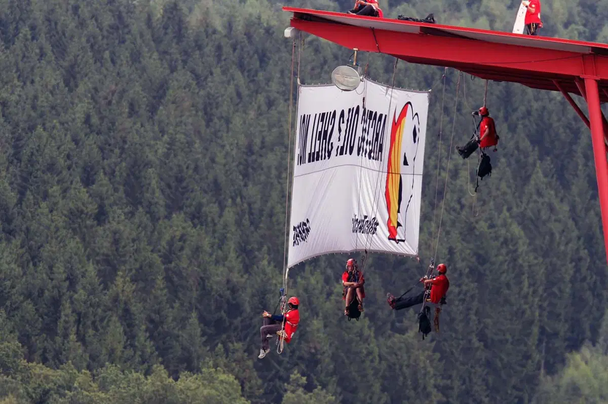 F1 Spa 2013: in Belgio arriva la protesta di Greenpeace