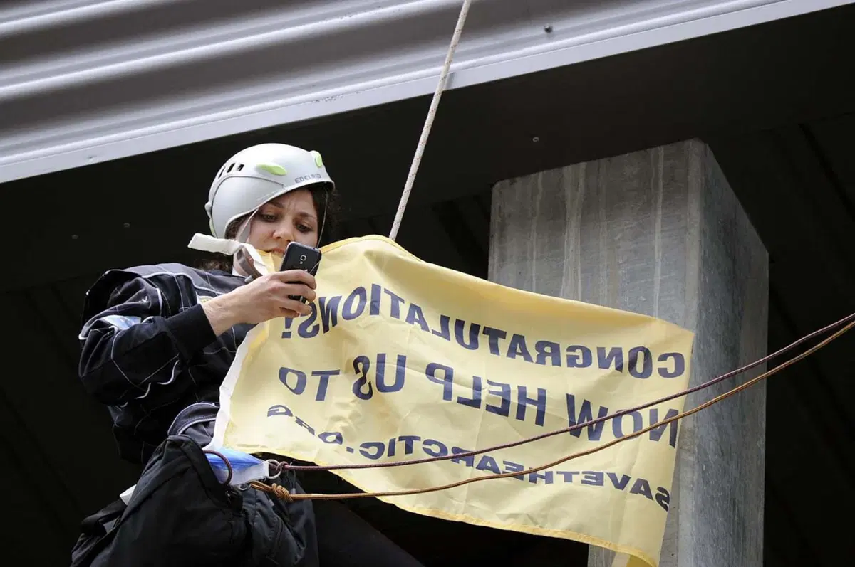 F1 Spa 2013: in Belgio arriva la protesta di Greenpeace (4)