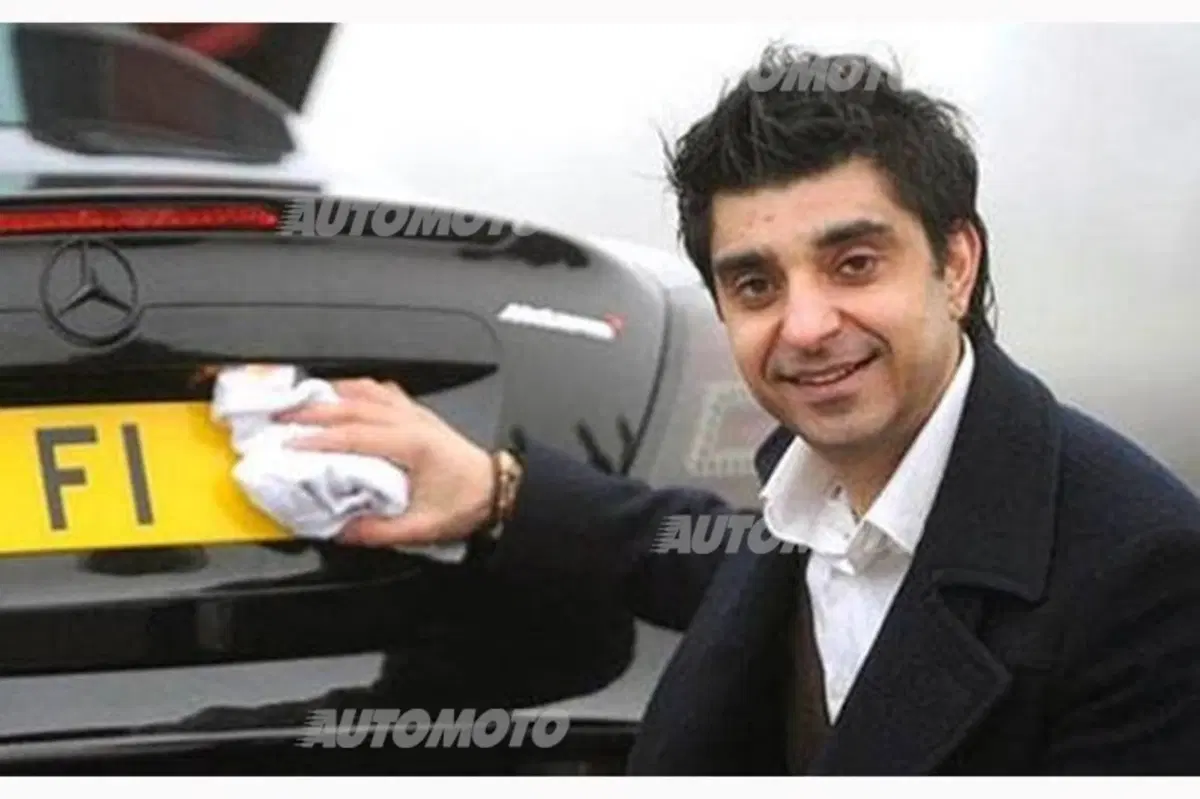 Gli offrono 7 milioni di dollari per la targa "F1" della sua auto, lui rifiuta