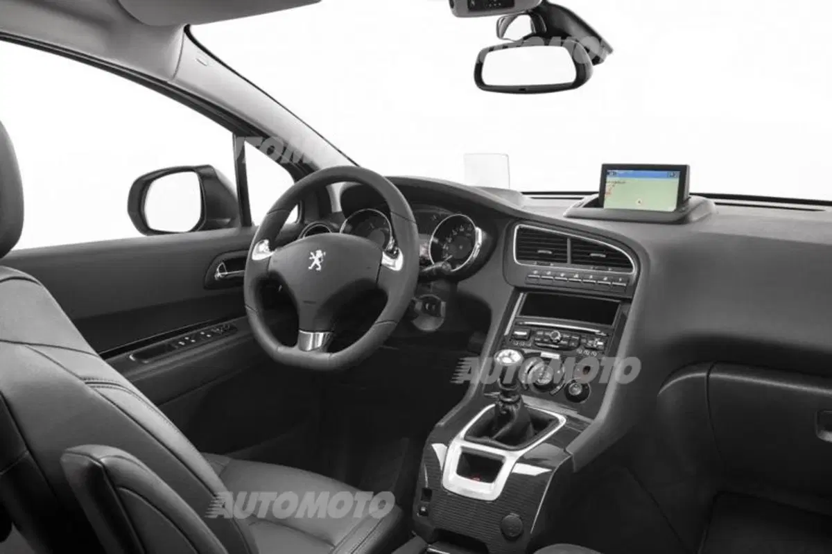 Peugeot 5008 restyling (8)