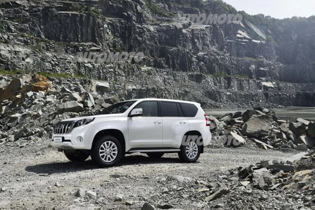 Toyota Land Cruiser restyling (15)