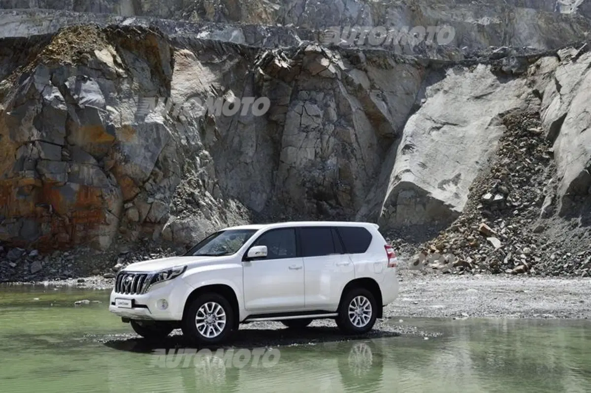 Toyota Land Cruiser restyling (21)