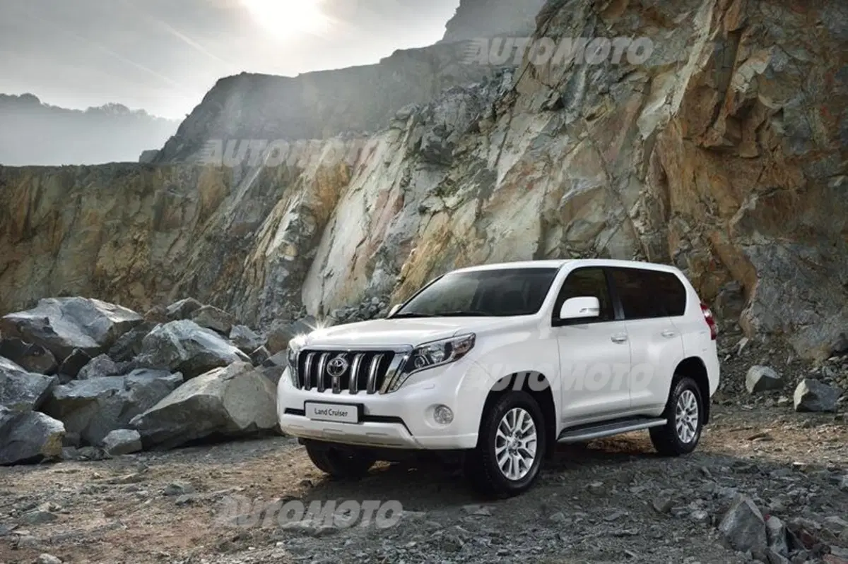 Toyota Land Cruiser restyling (23)