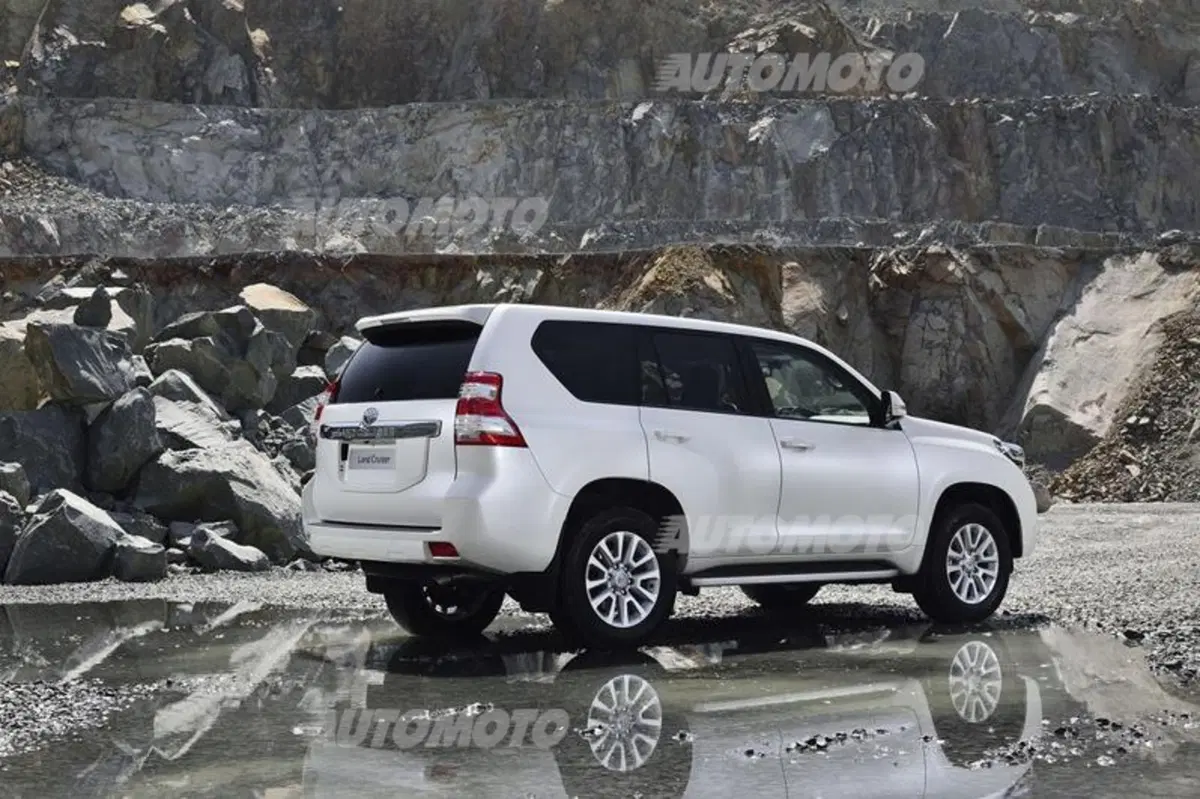 Toyota Land Cruiser restyling (27)