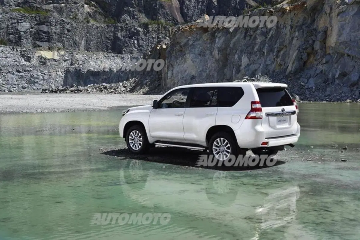 Toyota Land Cruiser restyling (29)