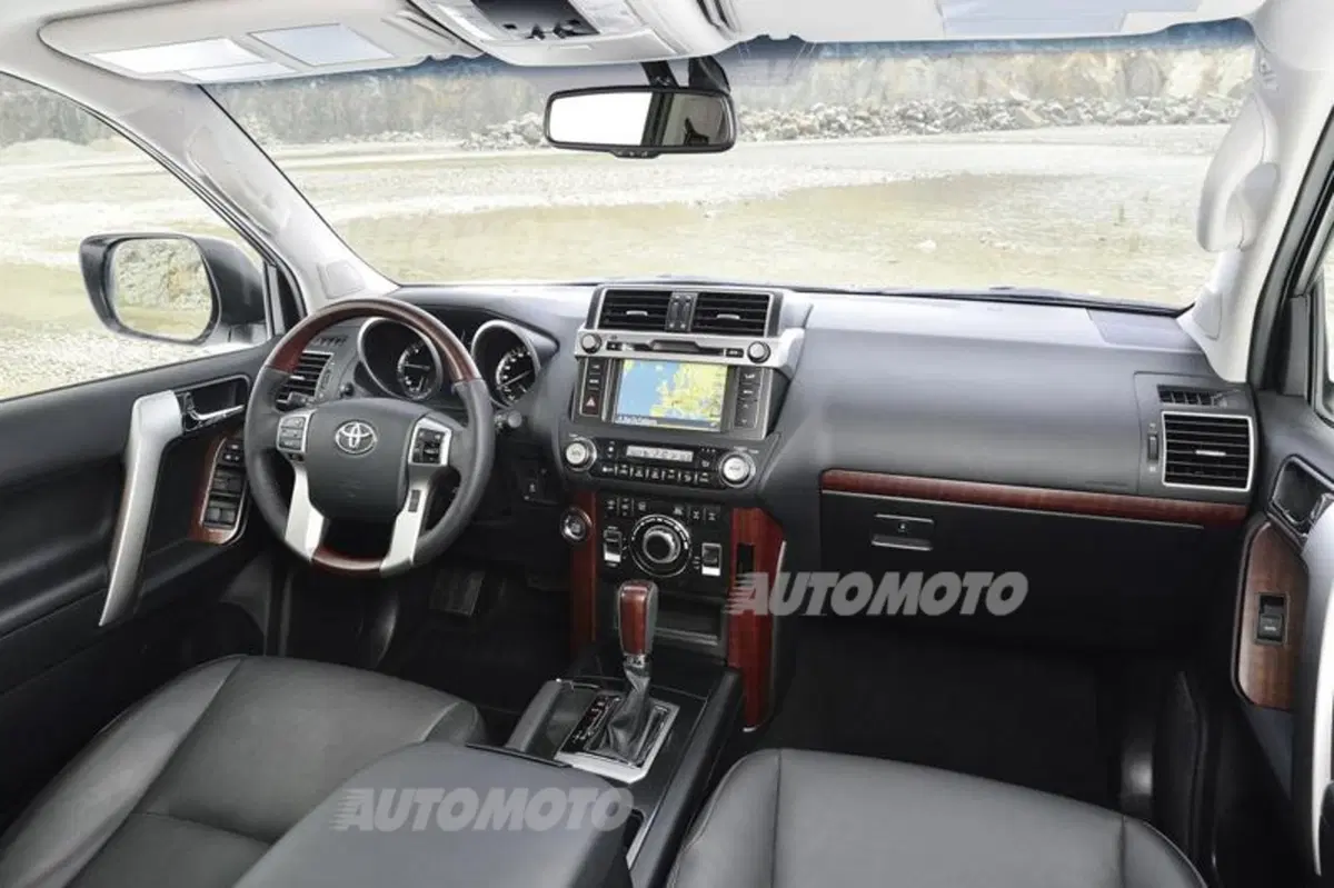 Toyota Land Cruiser restyling (37)