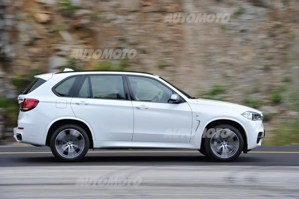 Nuova BMW X5 M50d (5)