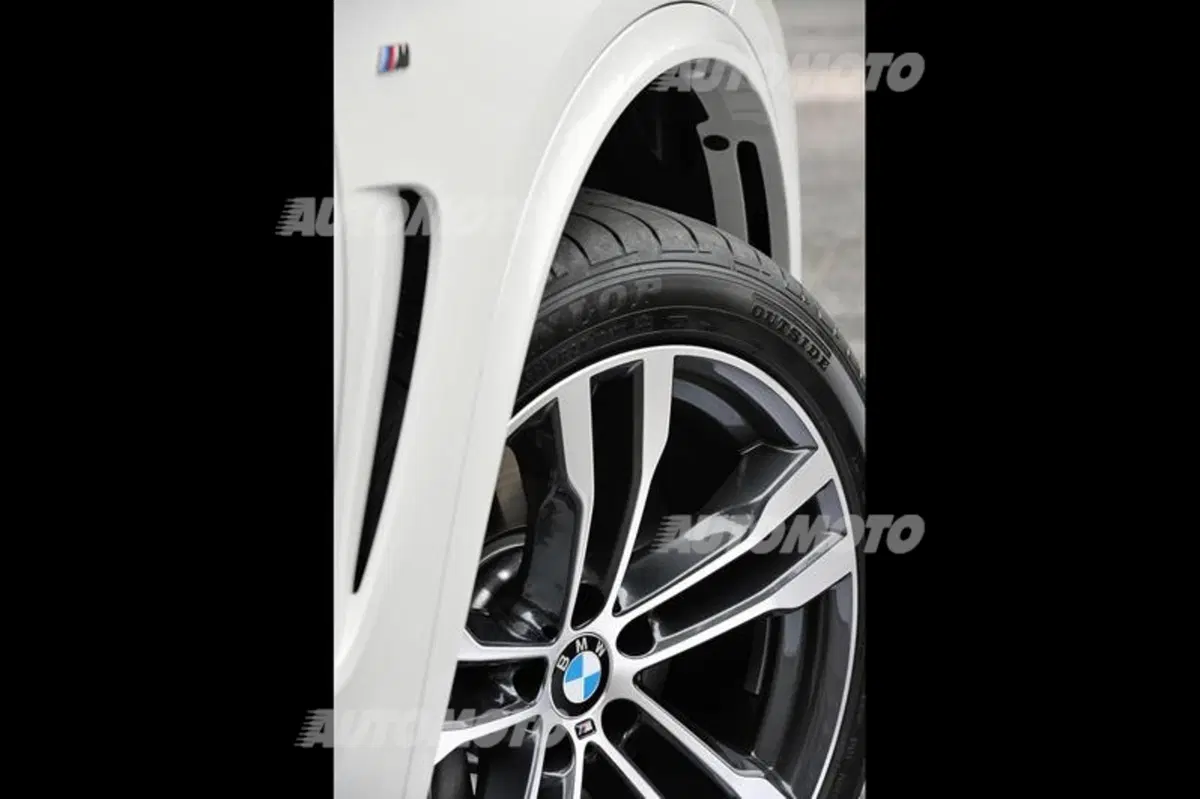Nuova BMW X5 M50d (11)
