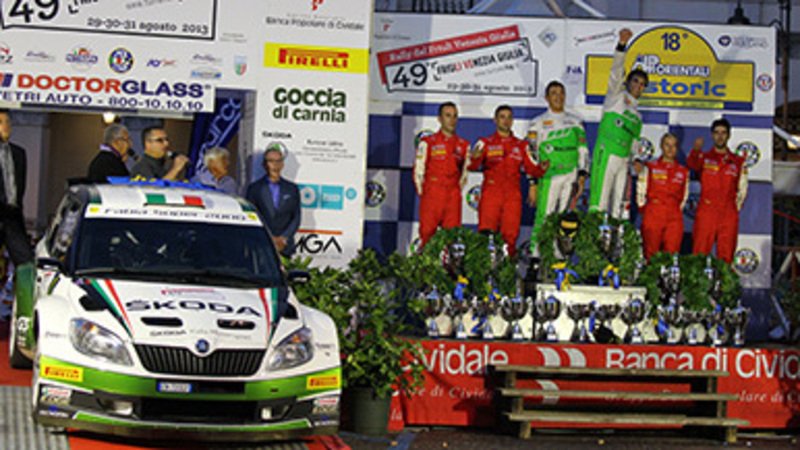 CIR 2013. Vincitore del Rally del Friuli Venezia Giulia, Umberto Scandola (Skoda Fabia S2000) &egrave; Campione Italiano