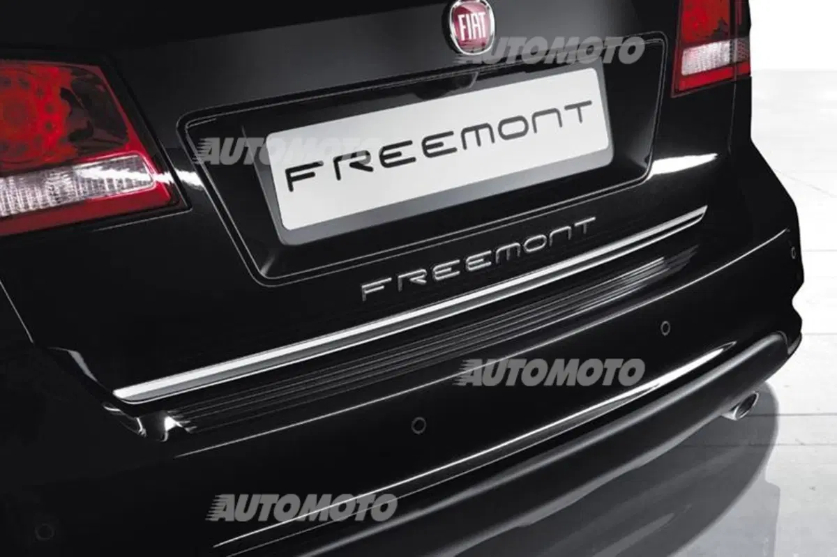 Fiat Freemont Black Code (4)