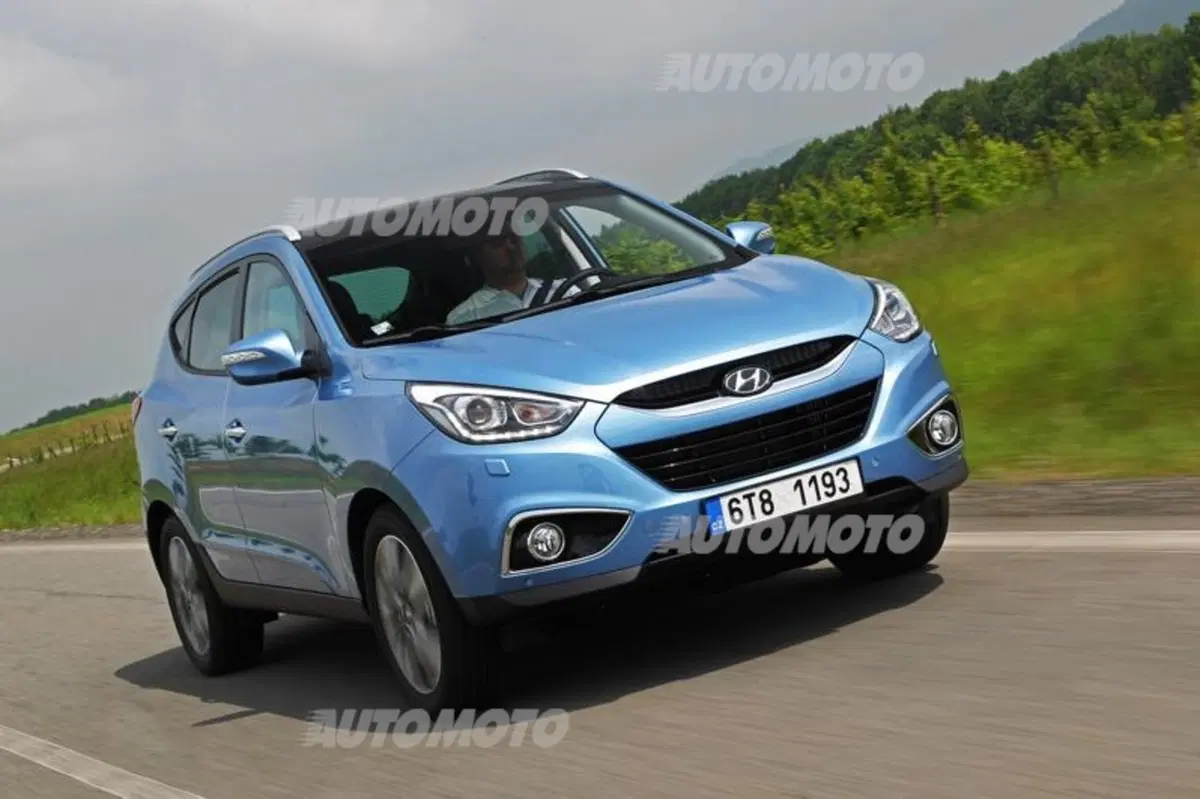 Hyundai ix35 restyling: listino prezzi (3)