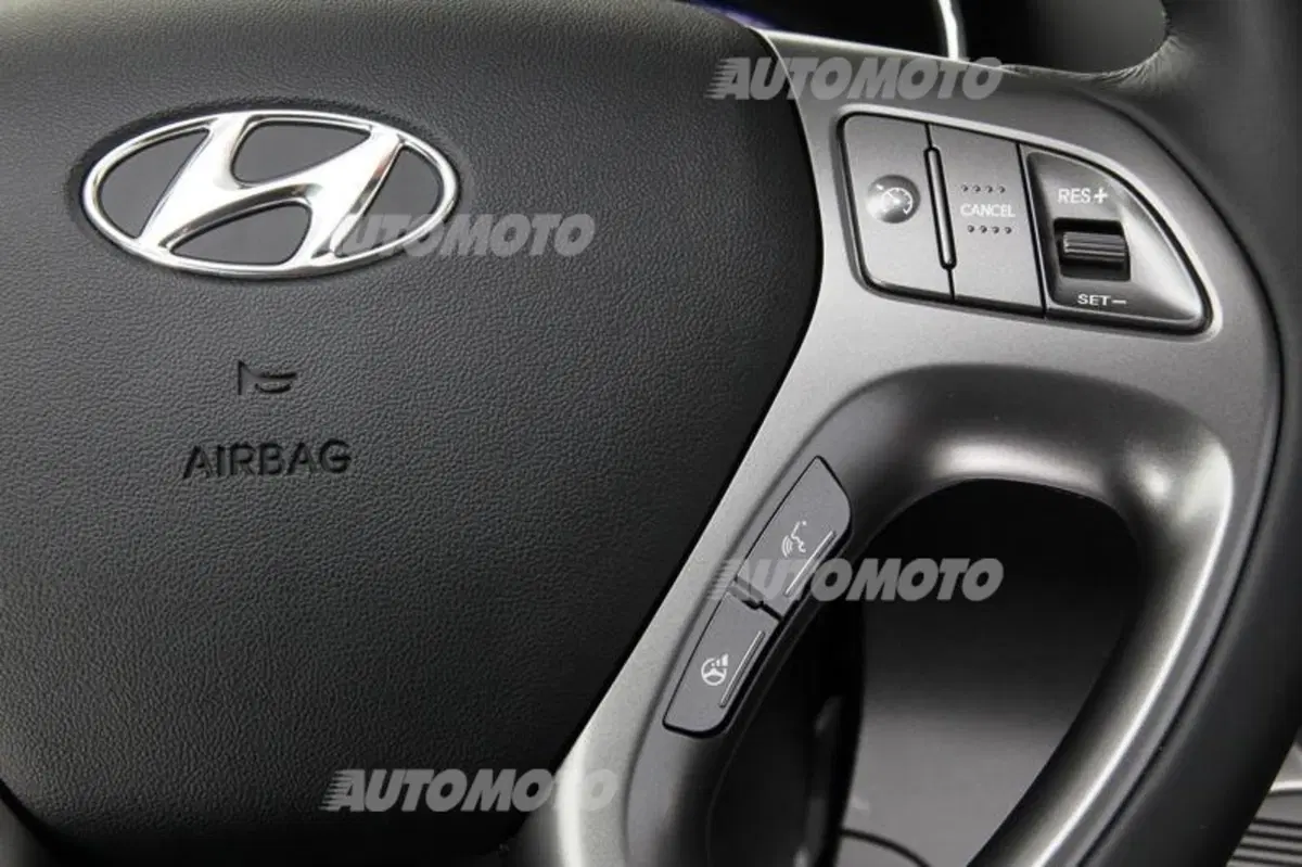 Hyundai ix35 restyling: listino prezzi (26)