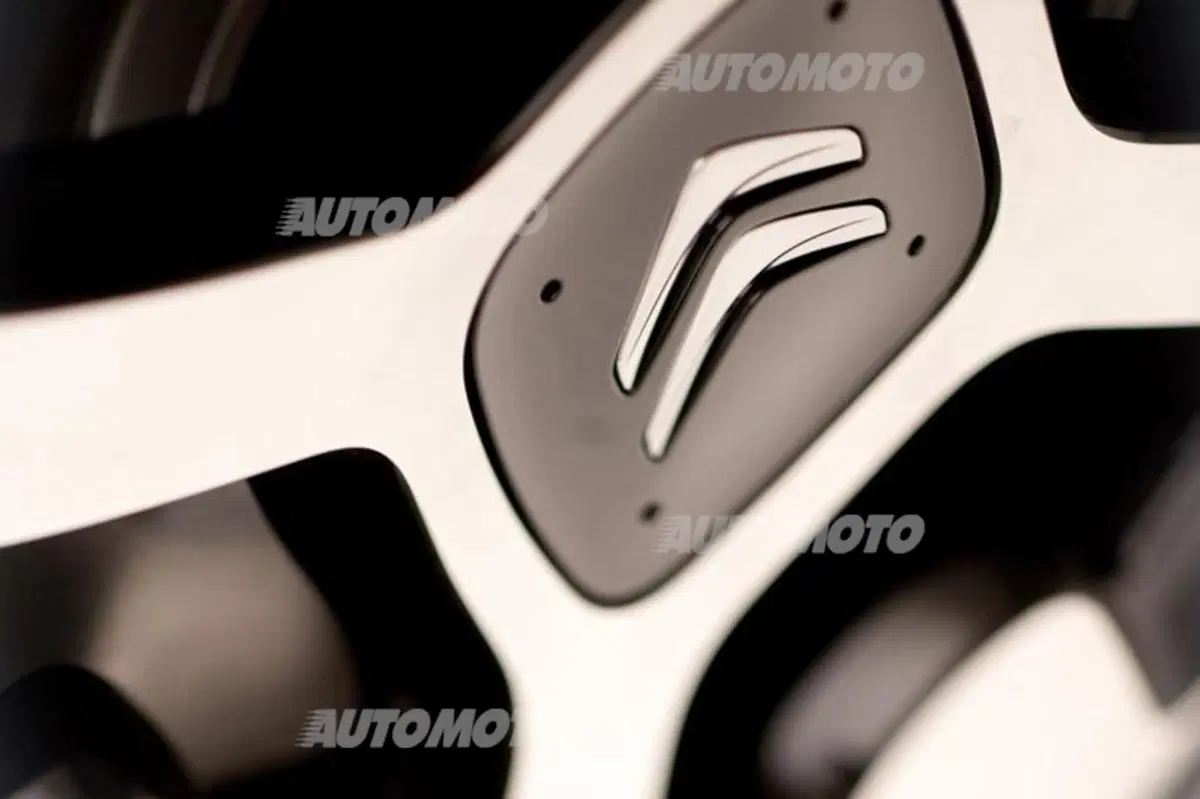 Citroen Cactus concept: svelata definitivamente prima di Francoforte (16)