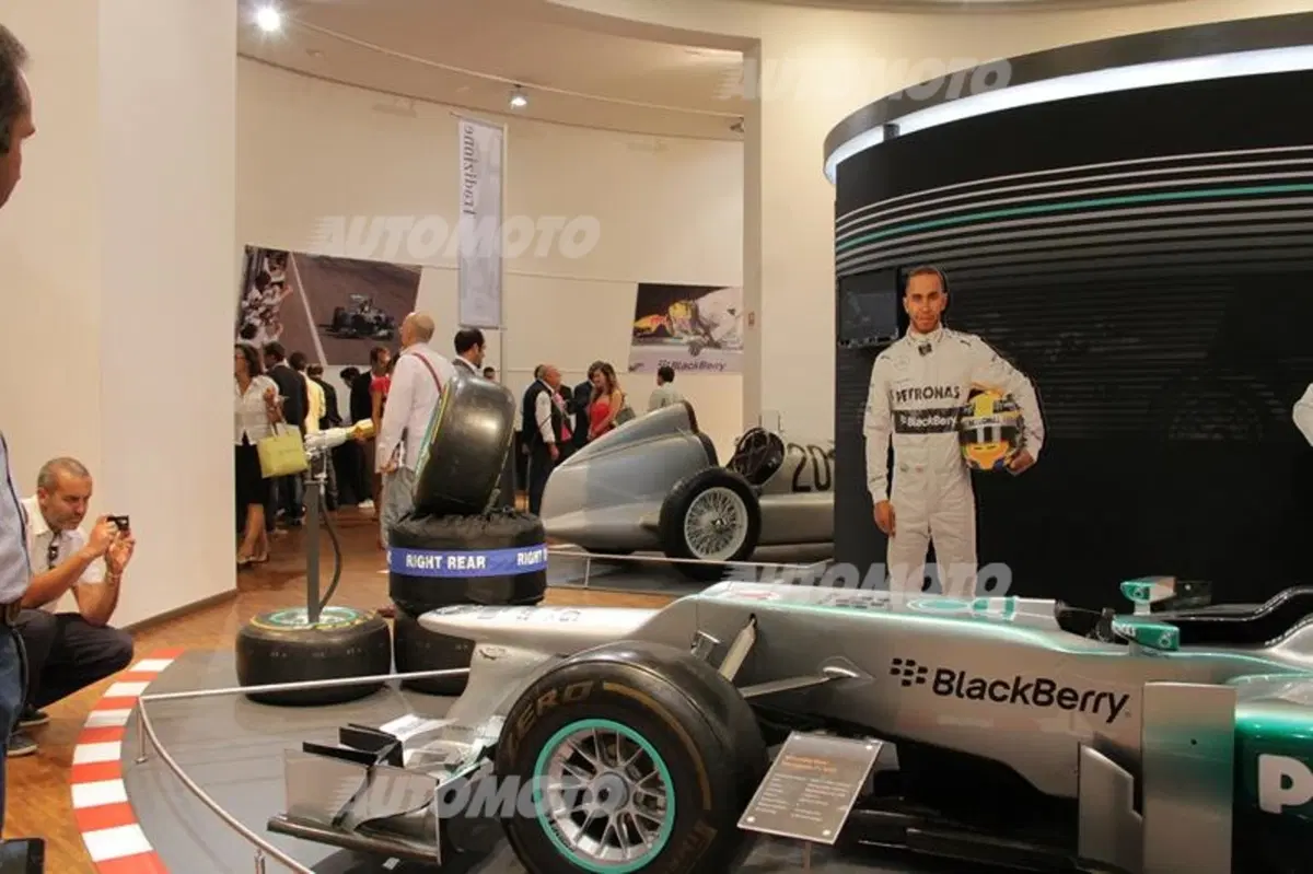 Mercedes: la storia sportiva della Stella nella mostra “Motorsport: team, tecnica e tradizione”