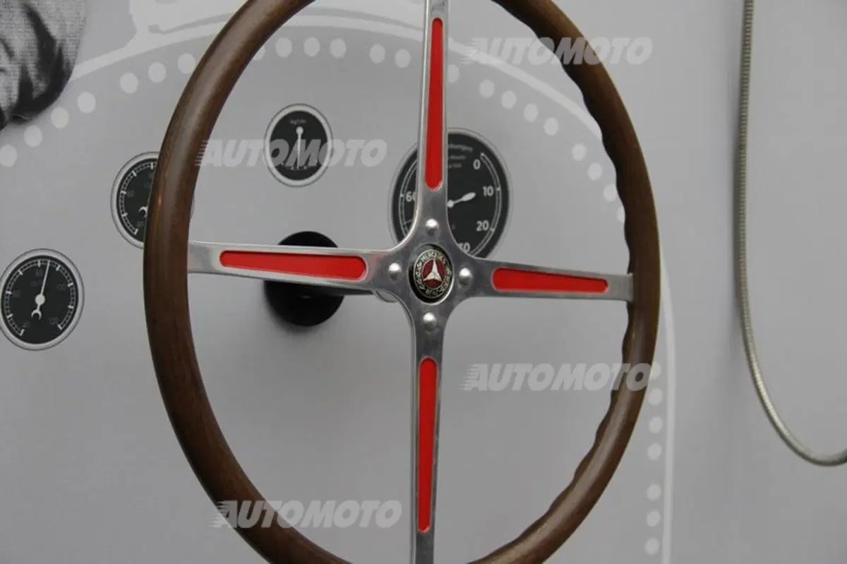 Mercedes: la storia sportiva della Stella nella mostra “Motorsport: team, tecnica e tradizione” (9)
