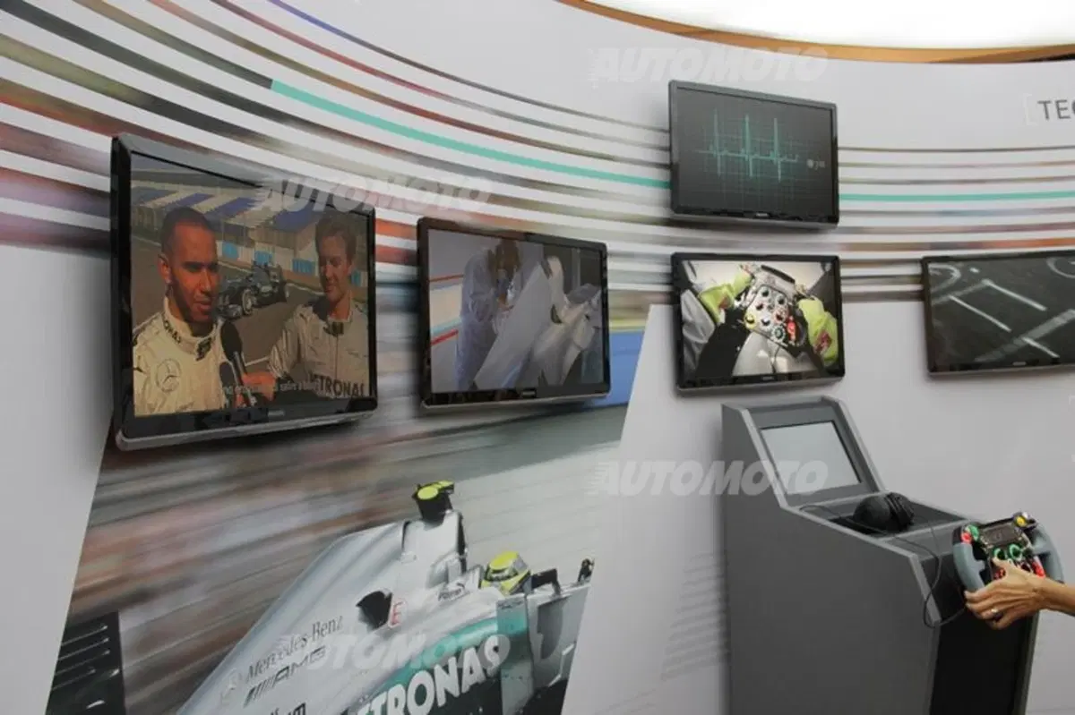 Mercedes: la storia sportiva della Stella nella mostra “Motorsport: team, tecnica e tradizione” (13)
