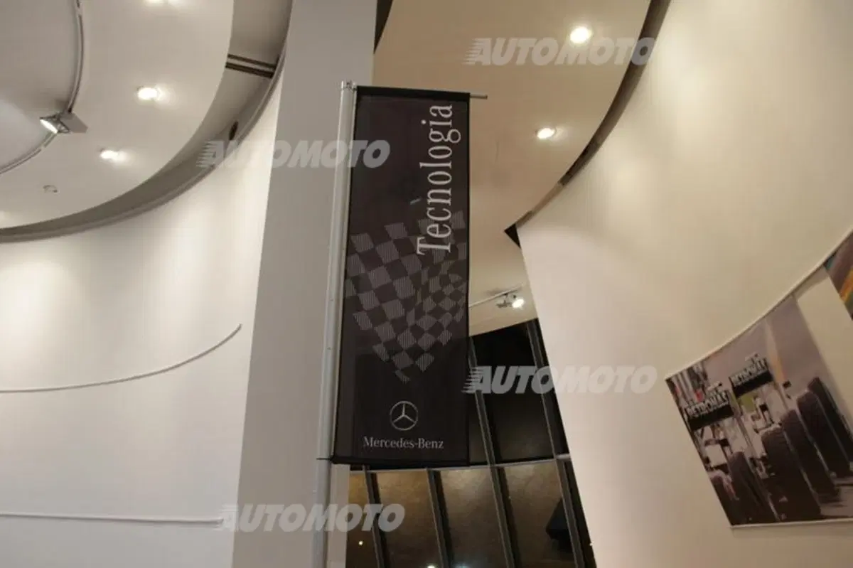 Mercedes: la storia sportiva della Stella nella mostra “Motorsport: team, tecnica e tradizione” (19)