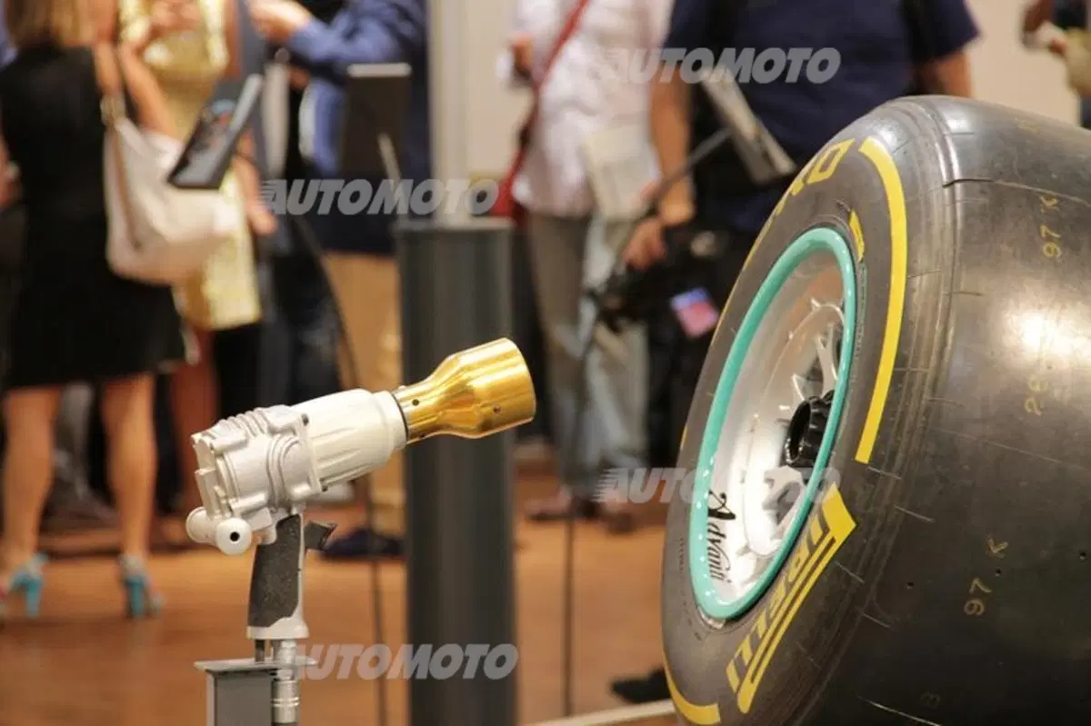 Mercedes: la storia sportiva della Stella nella mostra “Motorsport: team, tecnica e tradizione” (21)