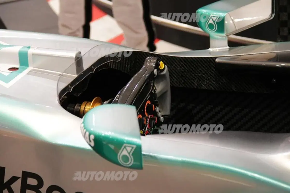 Mercedes: la storia sportiva della Stella nella mostra “Motorsport: team, tecnica e tradizione” (27)