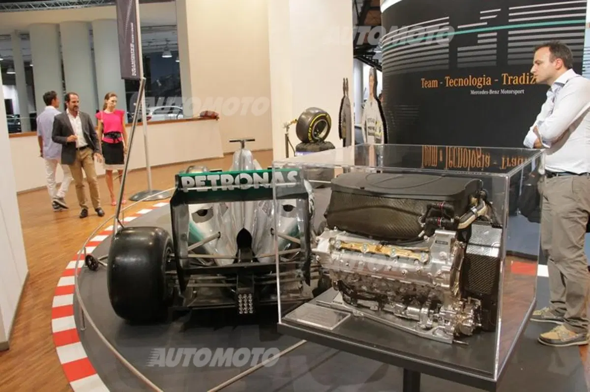 Mercedes: la storia sportiva della Stella nella mostra “Motorsport: team, tecnica e tradizione” (30)