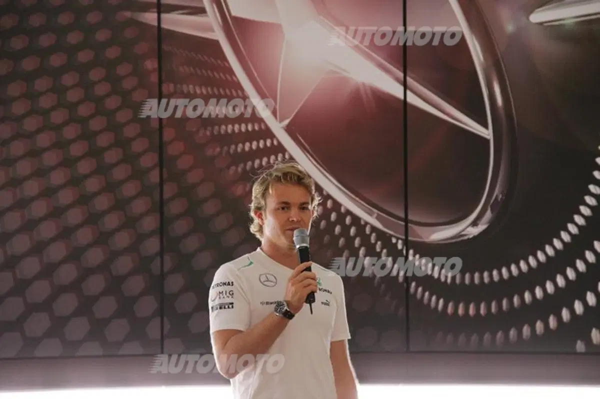 Mercedes: la storia sportiva della Stella nella mostra “Motorsport: team, tecnica e tradizione” (55)