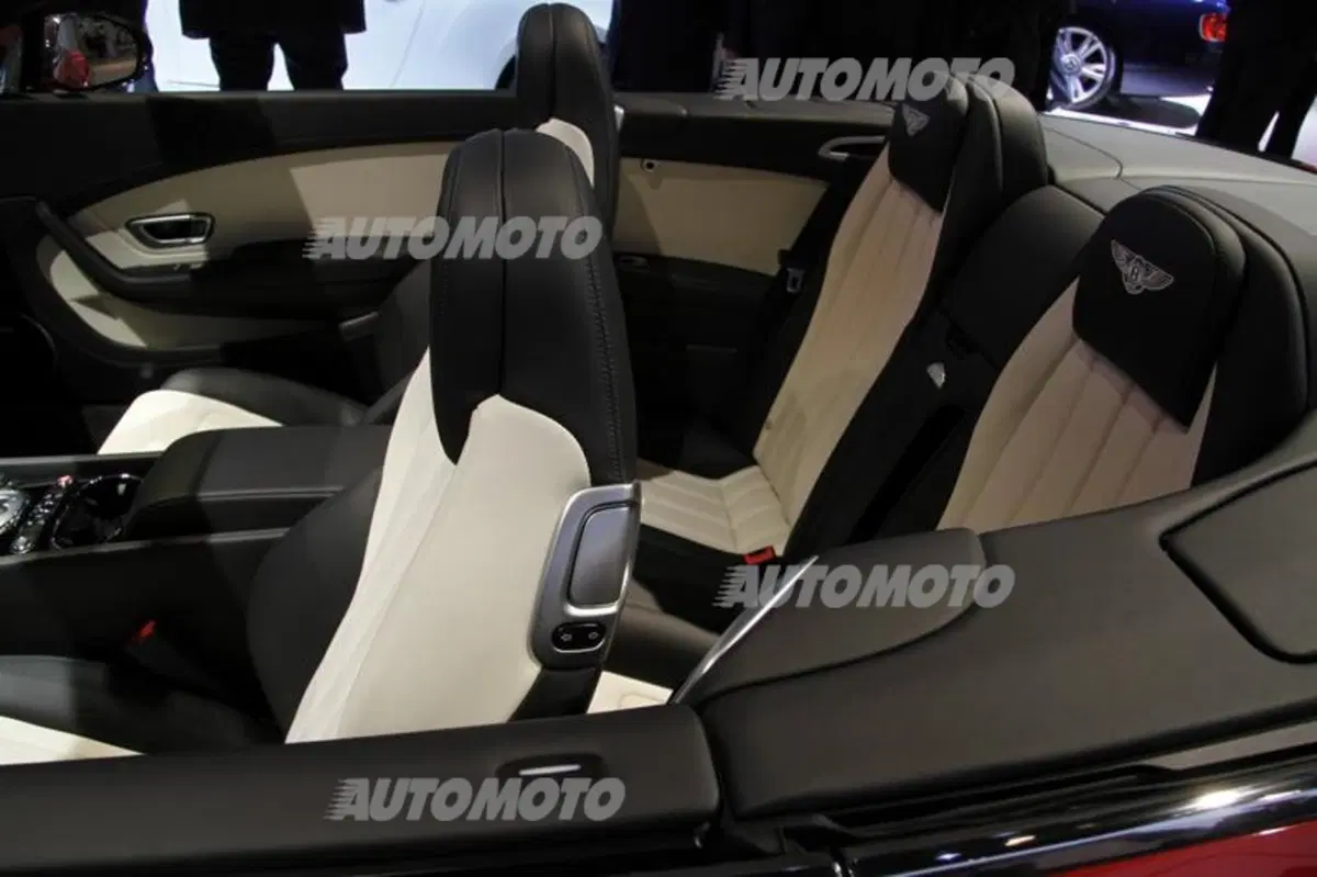 Bentley al Salone di Francoforte 2013 (9)