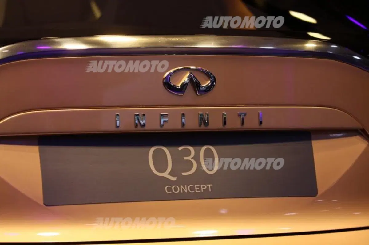 Infiniti al Salone di Francoforte 2013 (12)