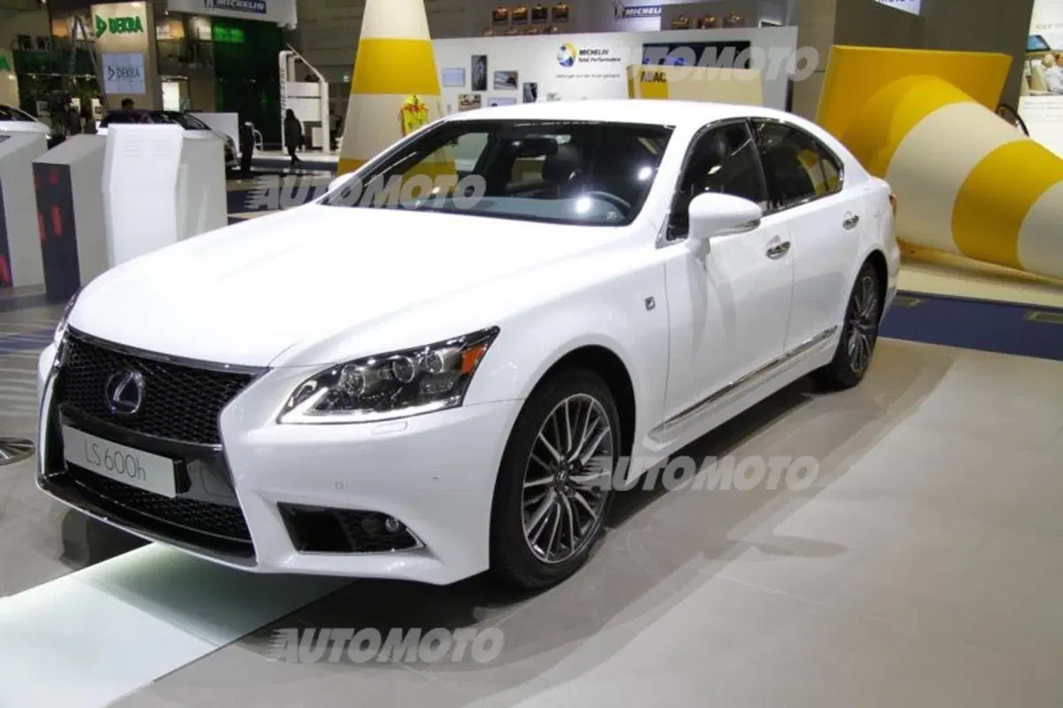Lexus al Salone di Francoforte 2013 (17)