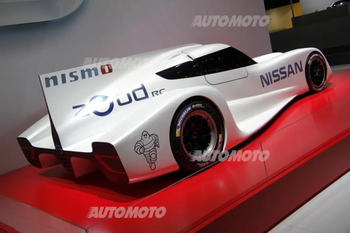 Nissan al Salone di Francoforte 2013 (26)
