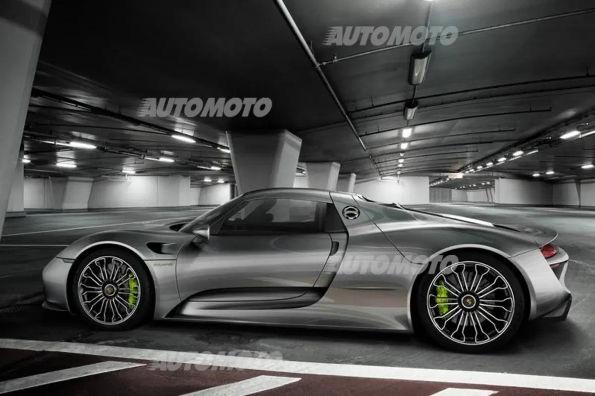 Porsche 918 Spyder: svelata la versione definitiva (4)