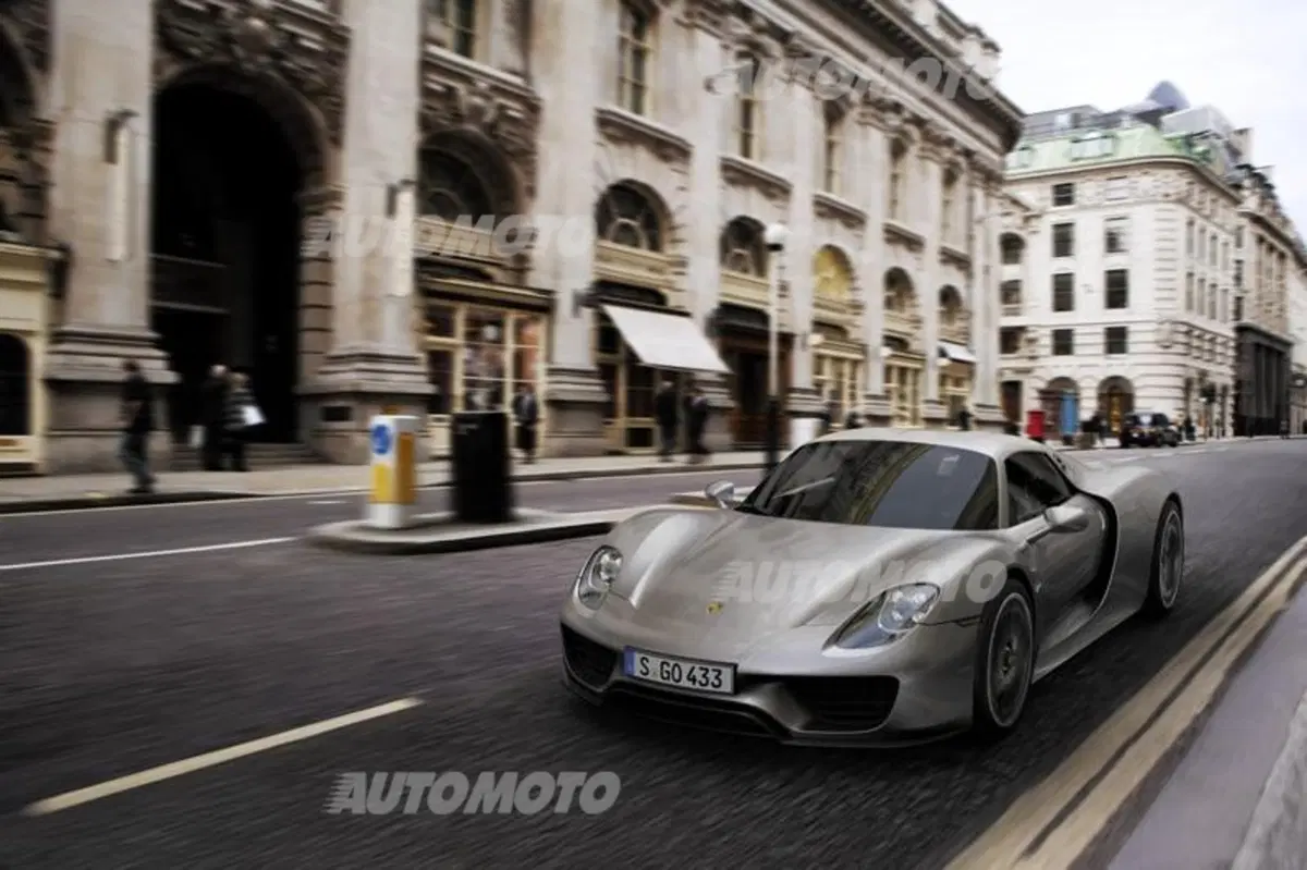 Porsche 918 Spyder: svelata la versione definitiva (9)