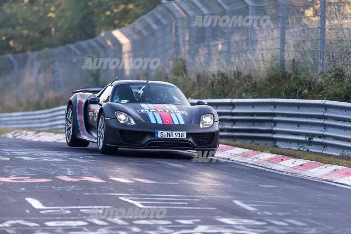 Porsche 918 Spyder: ha già strappato il nuovo record al Nürburgring (2)