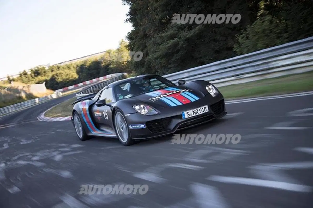 Porsche 918 Spyder: ha già strappato il nuovo record al Nürburgring (5)