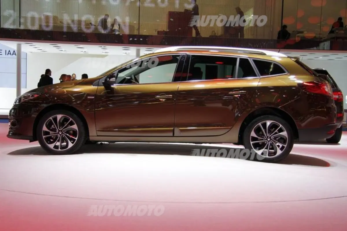 Renault Megane restyling (4)