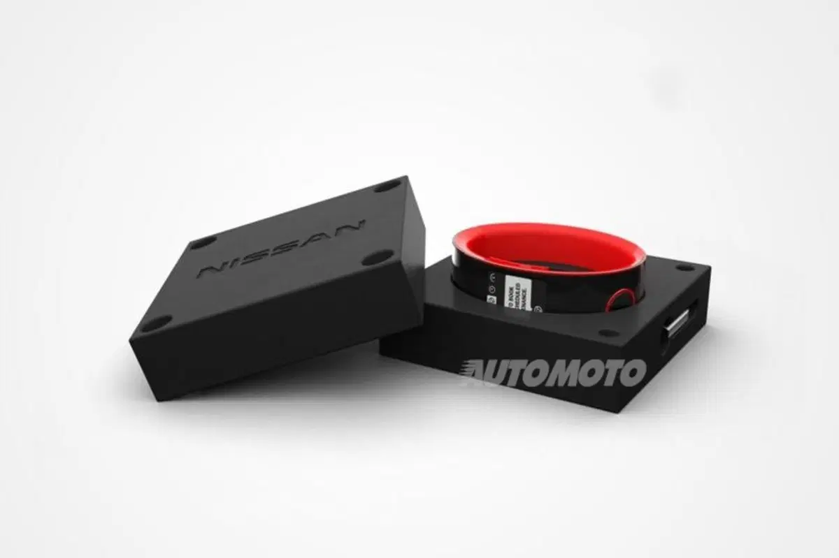 Nissan Nismo Watch: il primo orologio capace di connettere veicolo e guidatore (3)