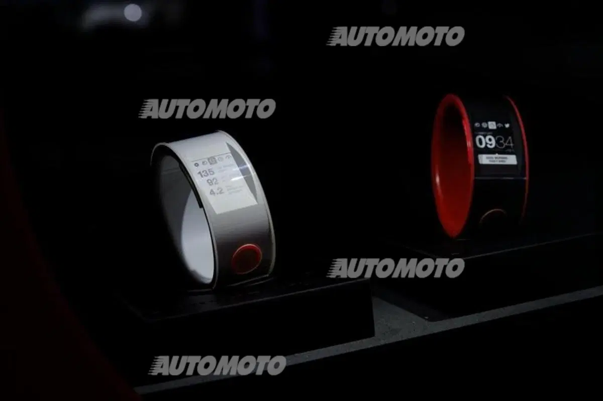 Nissan Nismo Watch: il primo orologio capace di connettere veicolo e guidatore (6)