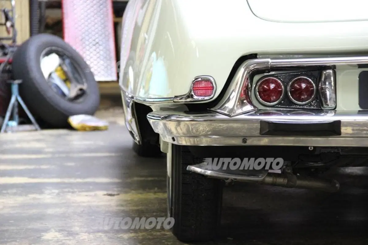 Citroen DS: nell'officina dove rinasce il mito francese