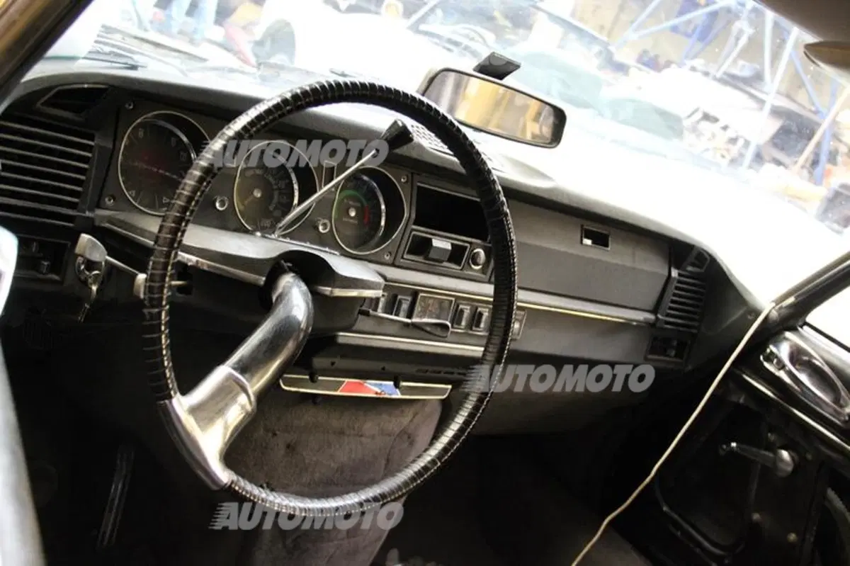 Citroen DS: nell'officina dove rinasce il mito francese (39)