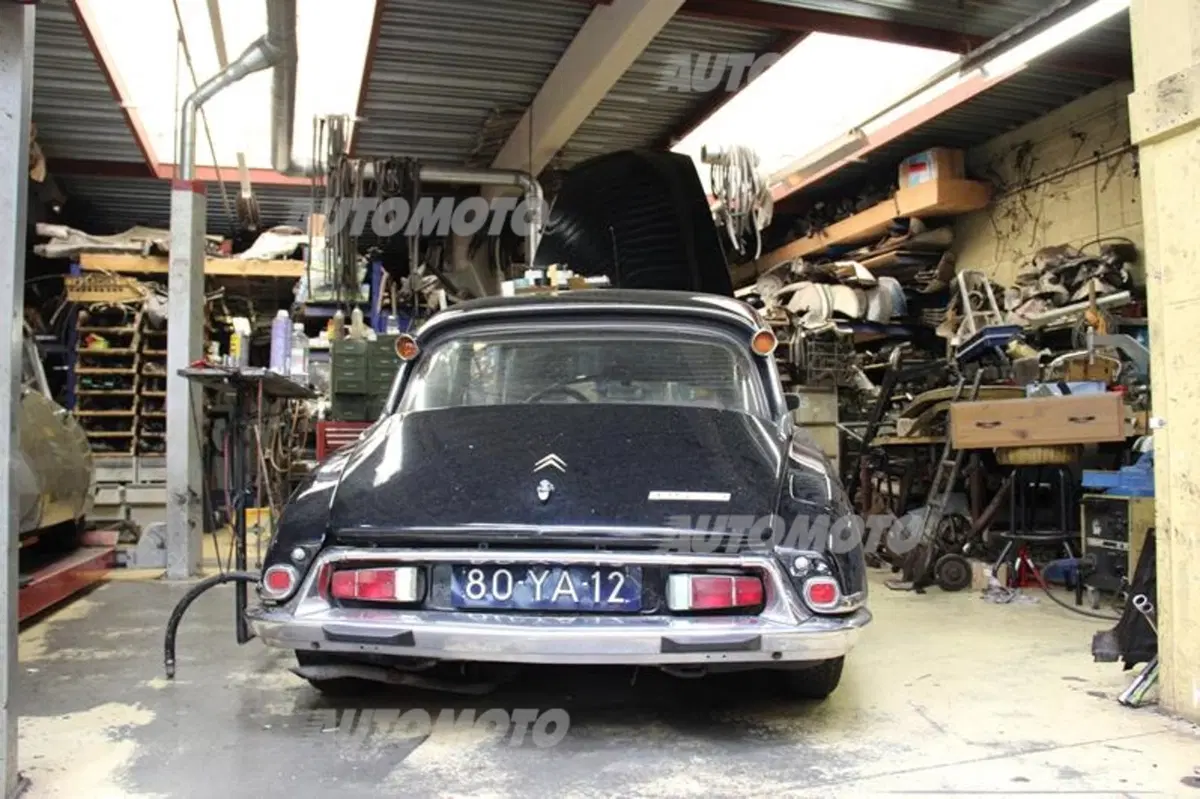 Citroen DS: nell'officina dove rinasce il mito francese (50)